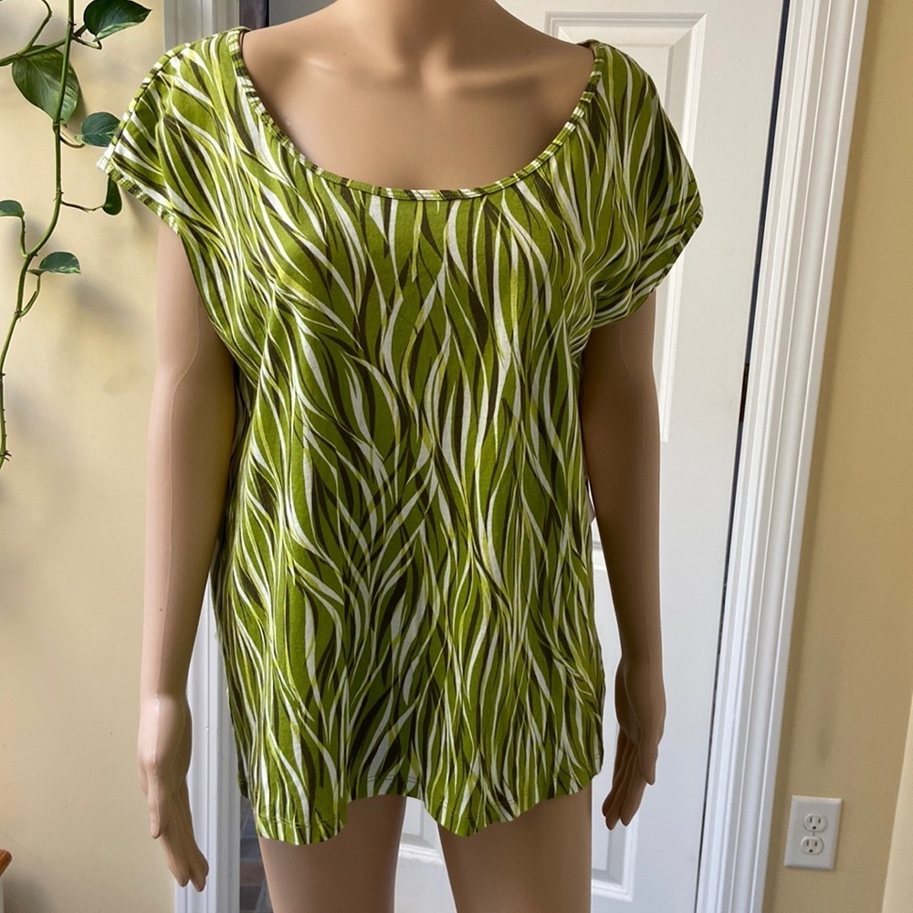 🆕 Liz Claiborne Green print top size large